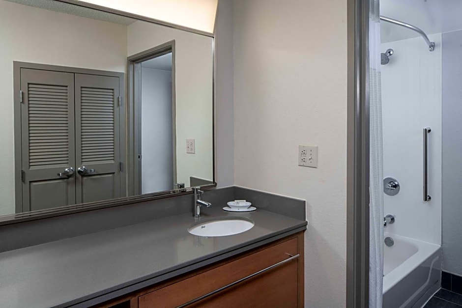 Courtyard by Marriott Covington / Mandeville