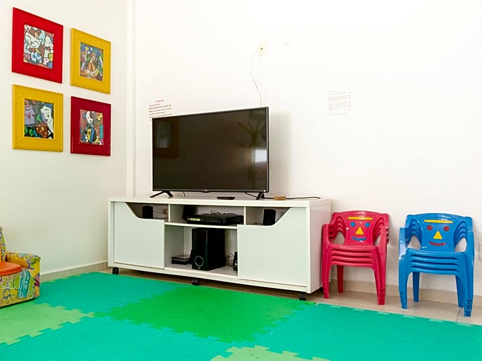 Apto Praia Grande (250m) - Condomínio Jequitibá PISCINA AQUECIDA SALÃO DE JOGOS