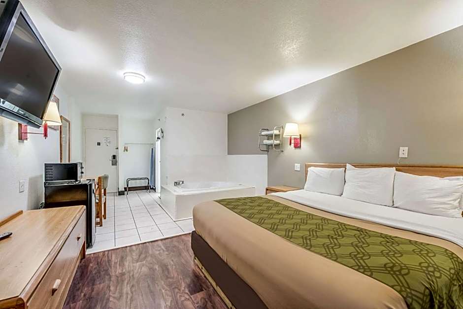 Econo Lodge Truman Inn