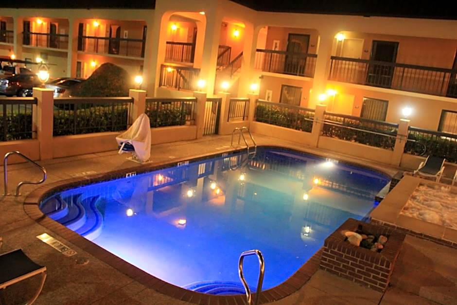 Days Inn by Wyndham Longview South