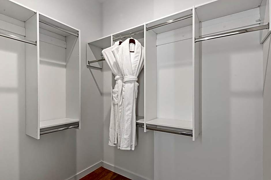 Level Los Angeles - Downtown Flower