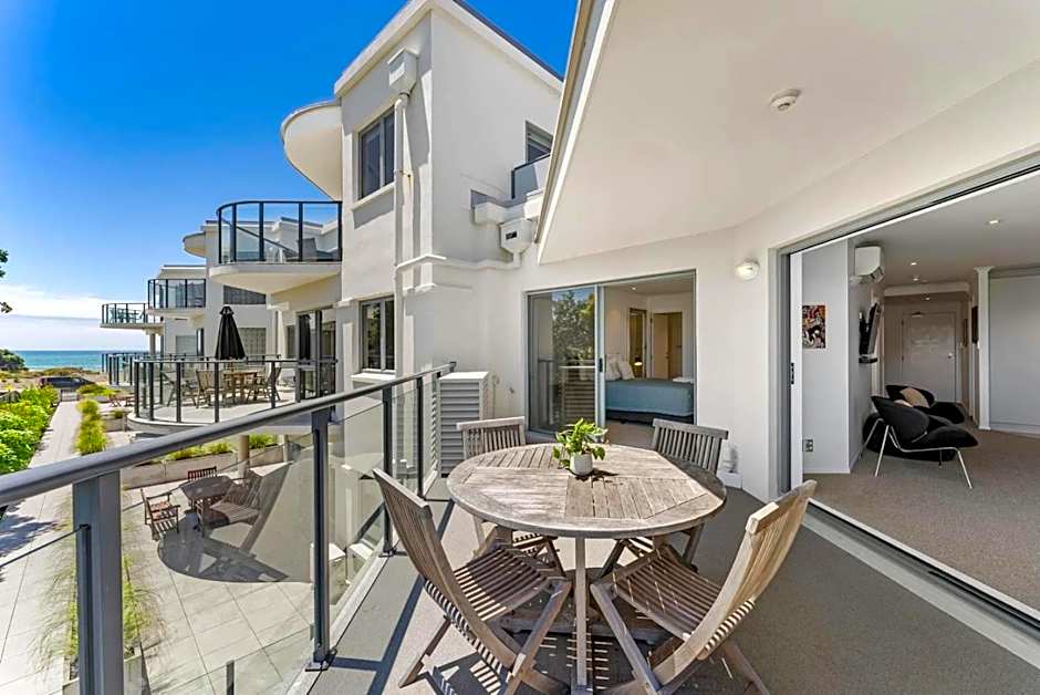 The Reef Beachfront Apartments