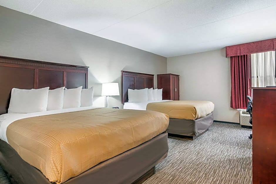 Clarion Inn and Suites Airport