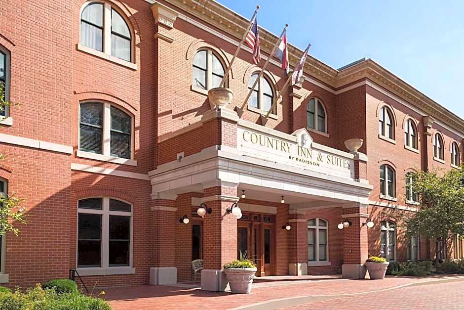 Country Inn & Suites by Radisson, St. Charles Historic District