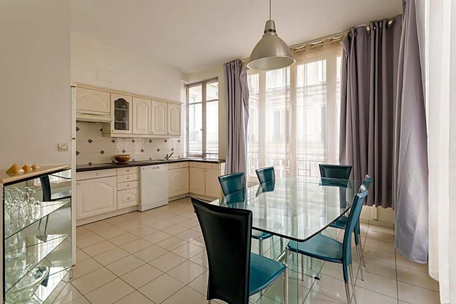 Champs-Élysées Lincoln - 2BDR