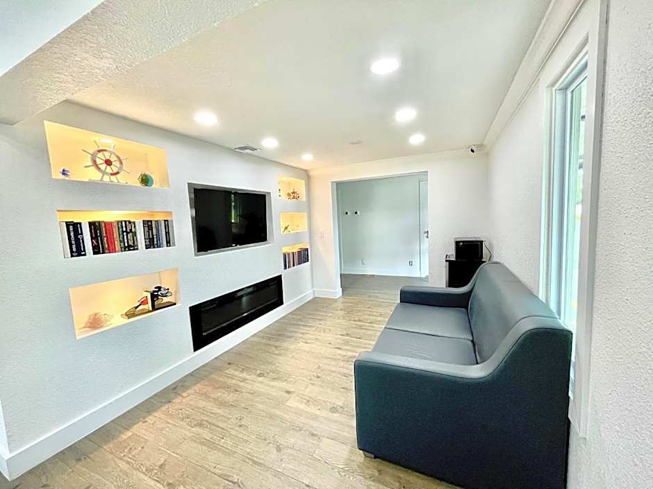 Super 8 by Wyndham Kissimmee-Orlando