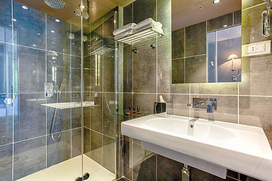 New Hotel Republique