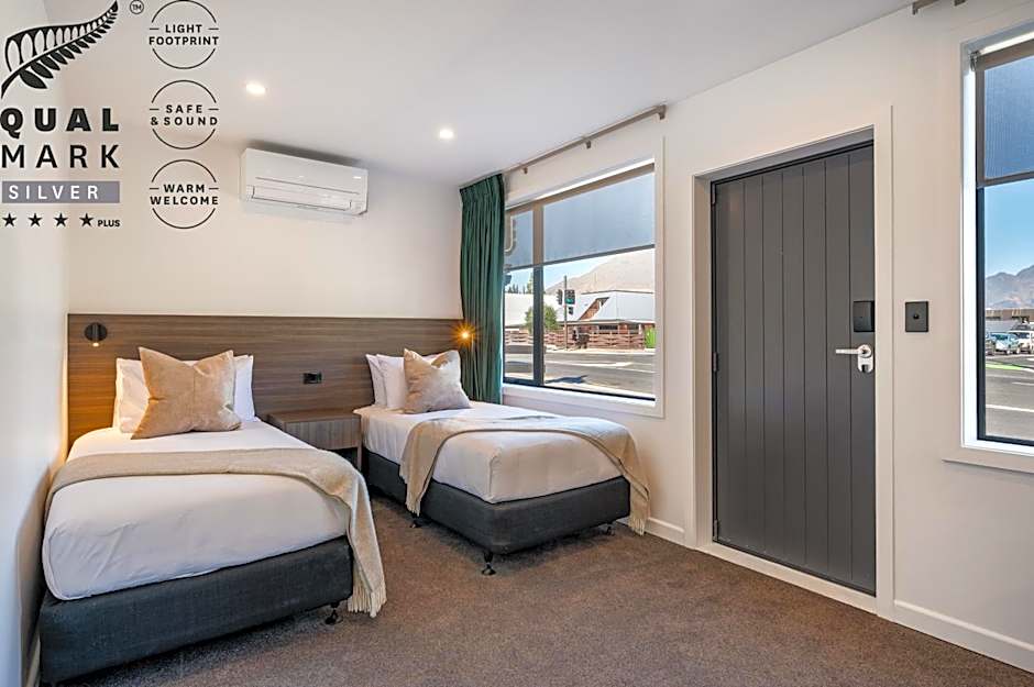 Luxe Suites & Apartments