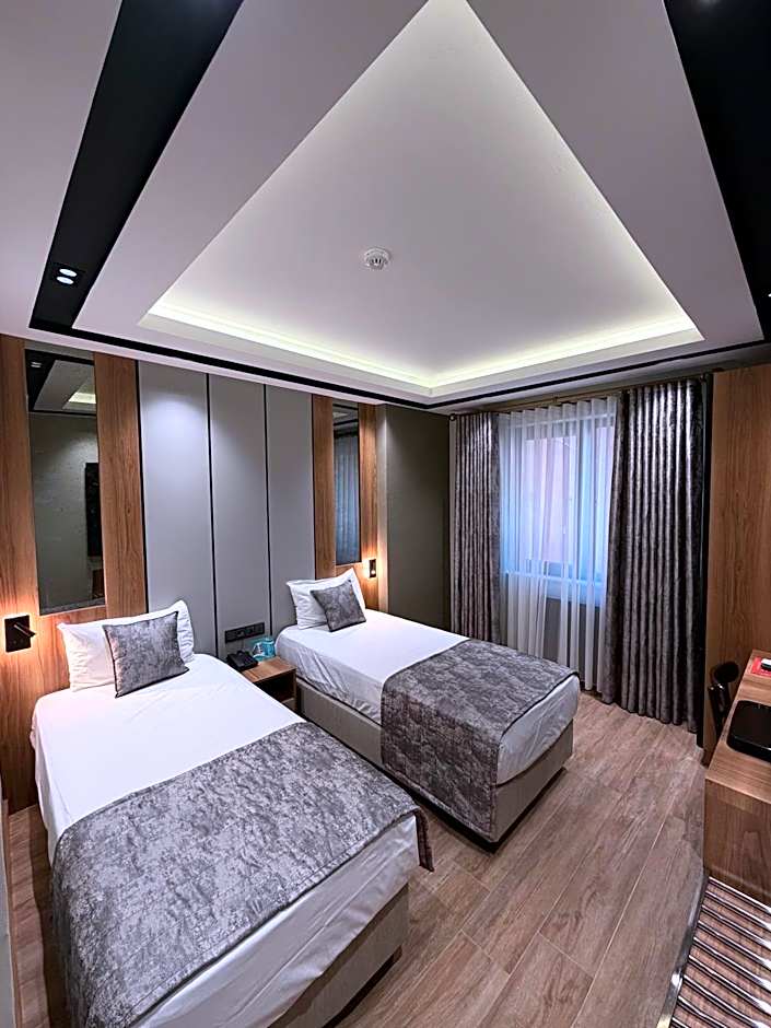 Nil Hotel