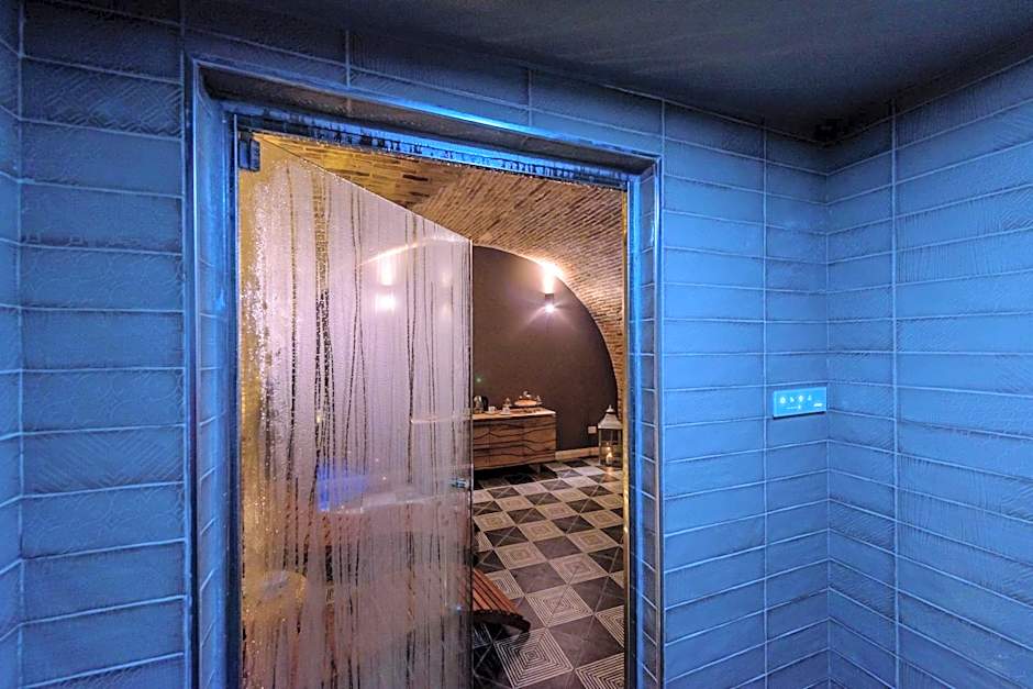 Marie Claire Apartments & Spa