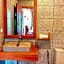 KNN Luxury Hill