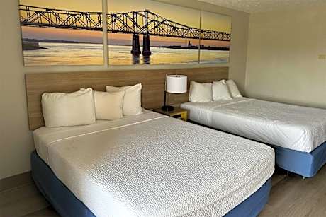 Queen Room with Two Queen Beds - Non-Smoking