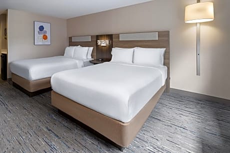 Standard Queen Room with Two Queen Beds