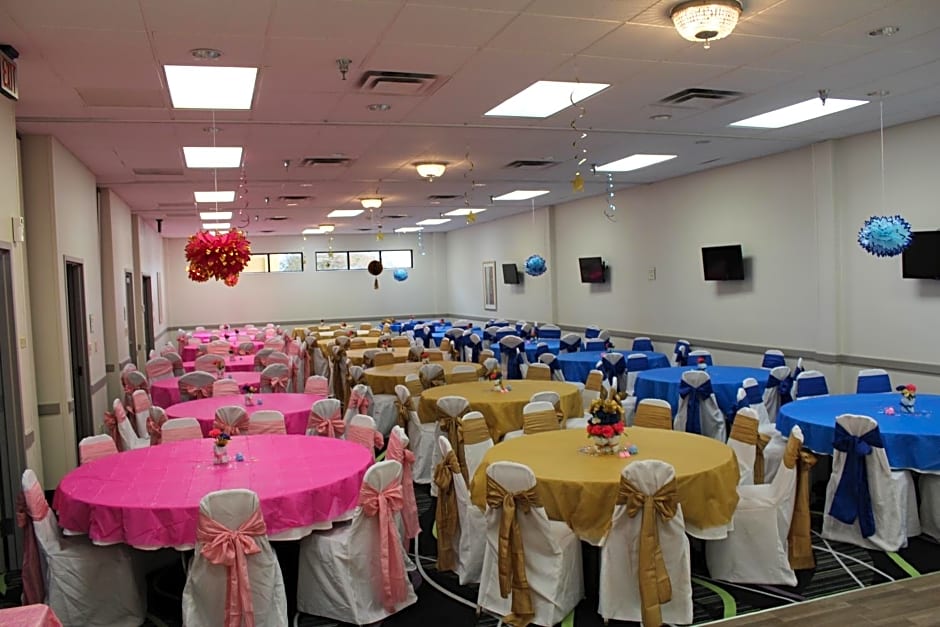 La Quinta Inn by Wyndham Davenport & Conference Center