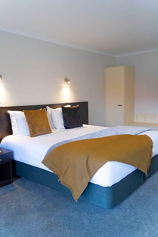 Pacific Coast Motor Lodge