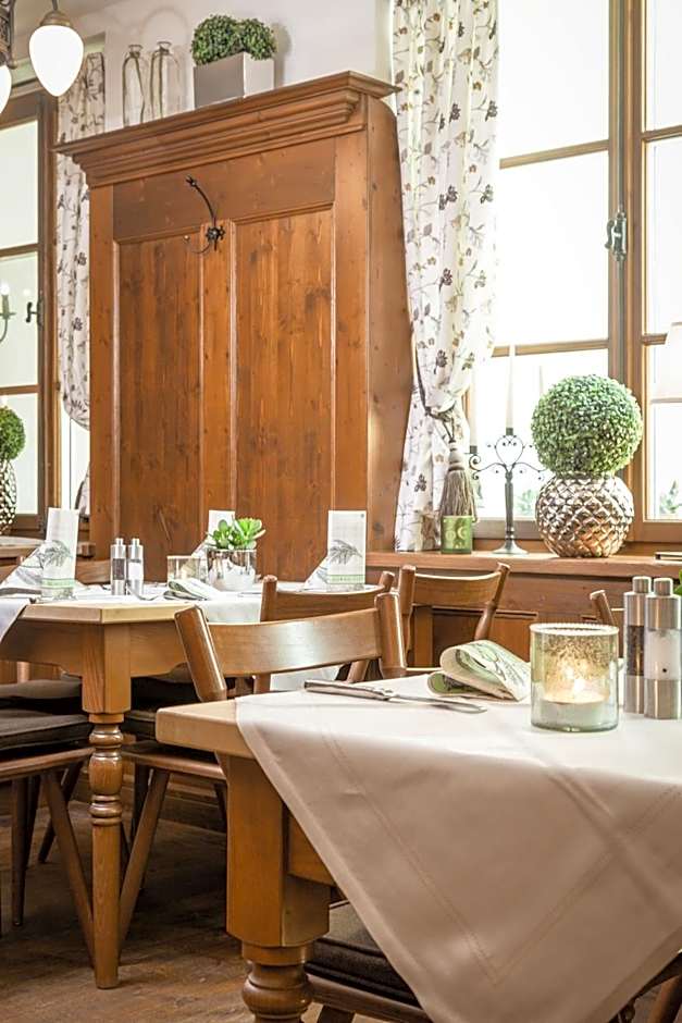 Hotel-Gasthof Höttl
