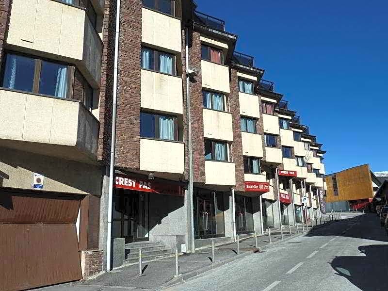 Apartamentos Crest Pas