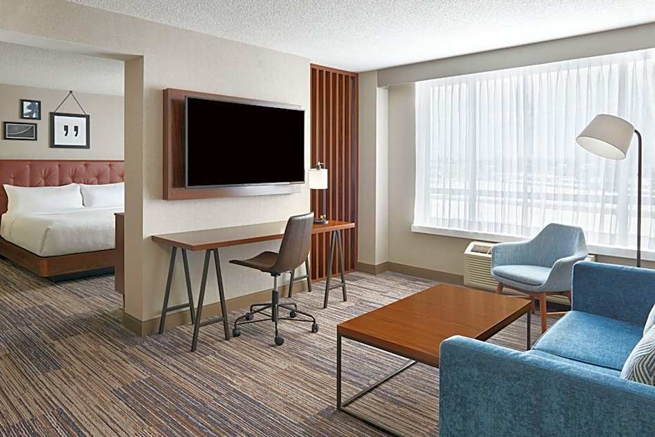 Four Points by Sheraton Point Edward Sarnia