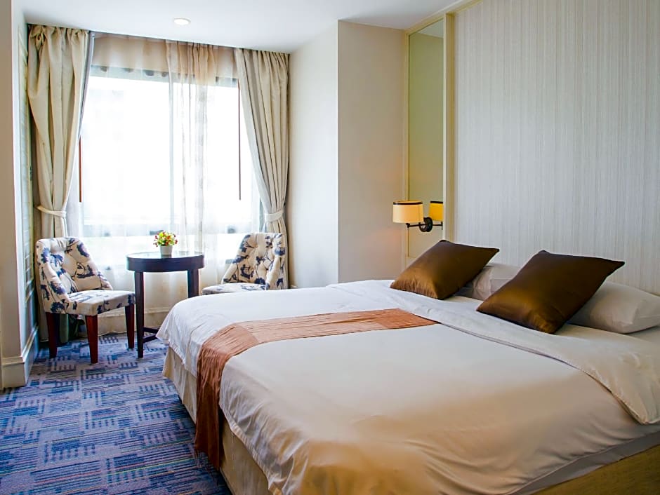 Photo 1 of 50 of Aphrodite Inn Hotel