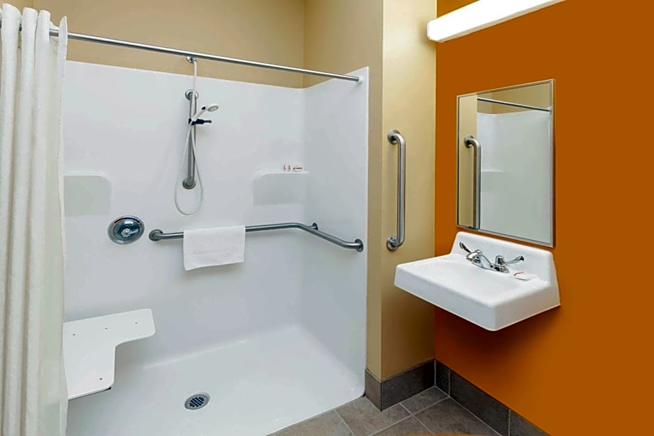 Microtel Inn & Suites By Wyndham South Bend/At Notre Dame