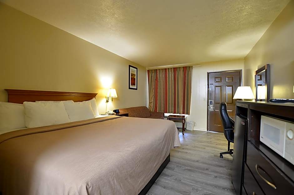 Travelowes Motel - Maggie Valley