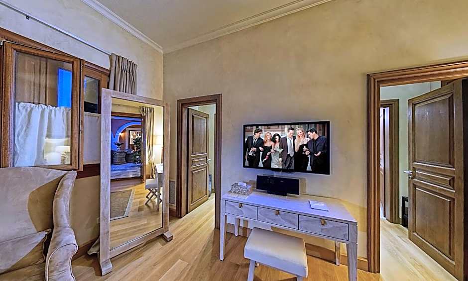 Villa Veneziano Suites & Villa