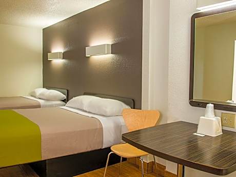 2 Full Beds | Non-Smoking, Kitchen