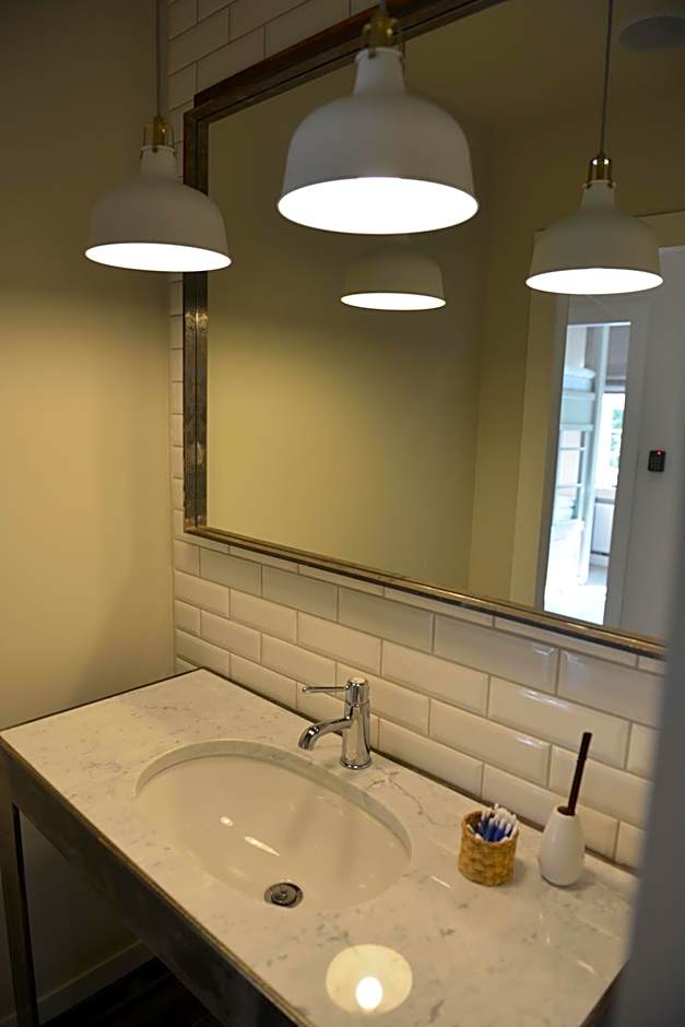 Five Point Hostel & Apartments