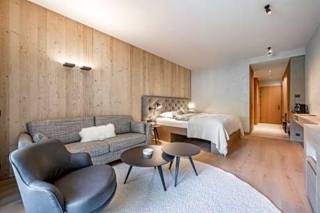 Junior Suite with Mountain View