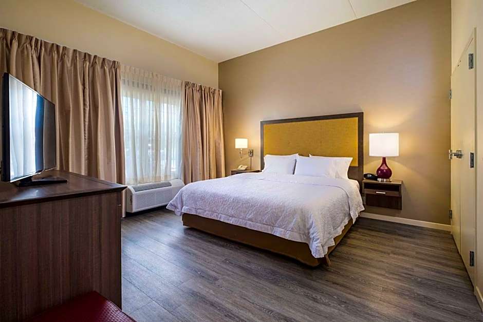 Hampton Inn By Hilton Waterville