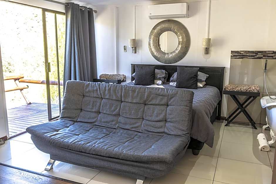 Old Mill Lodge, Working Ostrich Farm & Restaurant, Oudtshoorn