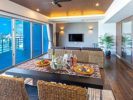 7th Floor Ocean View Room