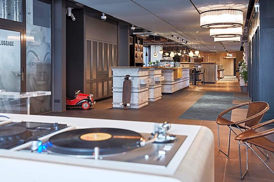 me and all hotel Mainz, by Hyatt