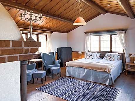 Family Room - Pets allowed