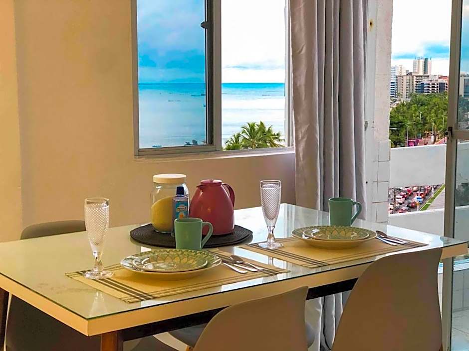 CT-82: Apto com vista espetacular para o mar