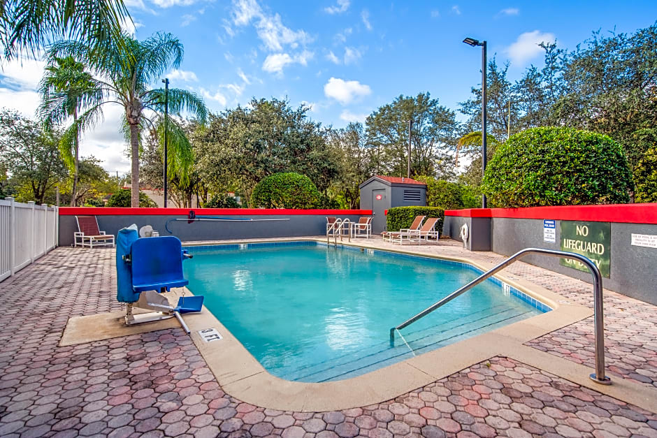 Suburban Studios Orlando - Ocoee-Winter Garden