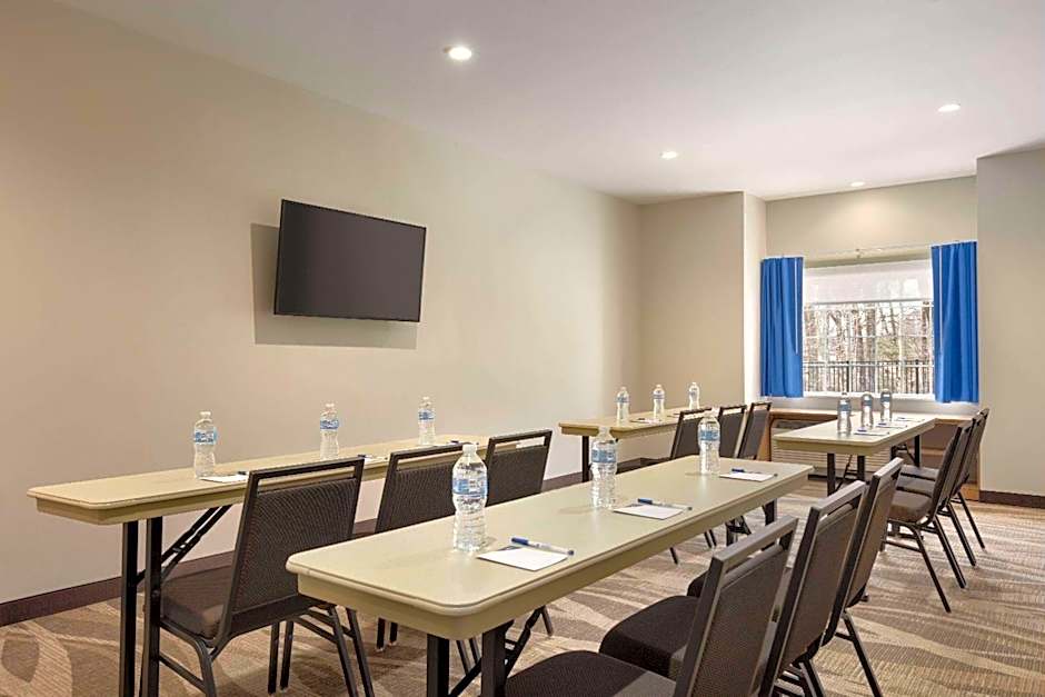 Microtel Inn & Suites by Wyndham Gambrills