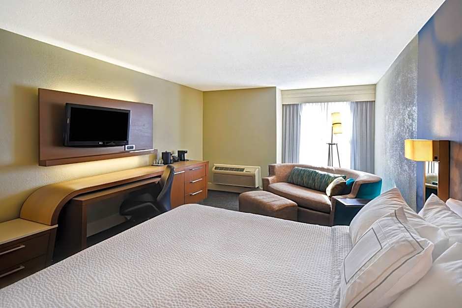 Courtyard by Marriott Cape Cod Hyannis