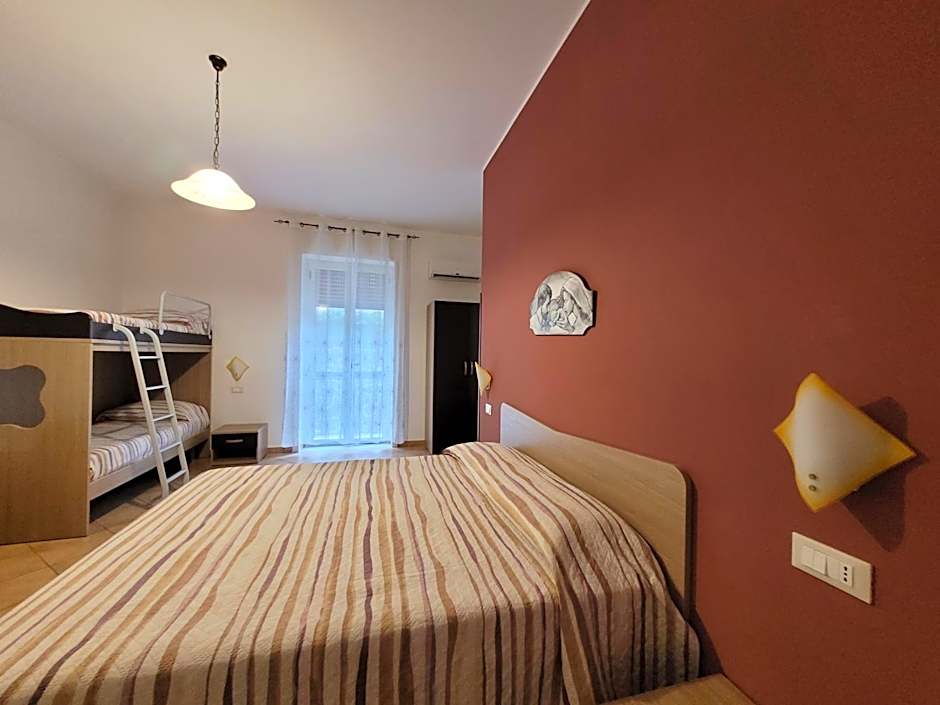 Zdjęcie 1 z 5 — Quadruple Room