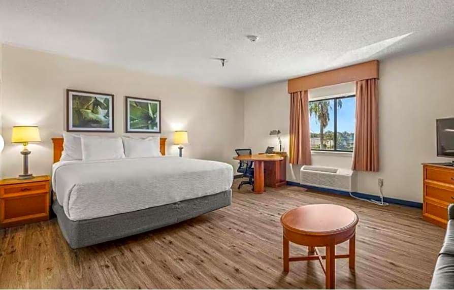 La Quinta Inn & Suites by Wyndham Tampa/Brandon West