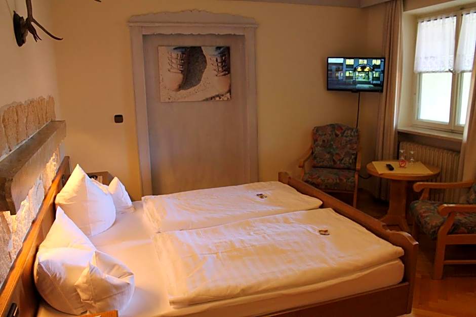 DEVA Hotel-Restaurant Fischerwirt inklusive Chiemgau Card