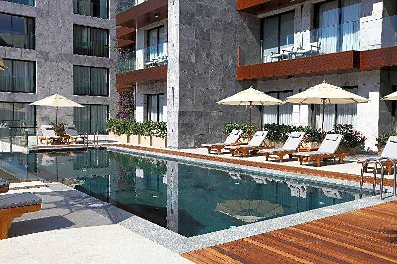 Mare Deluxe Residences  & Villas