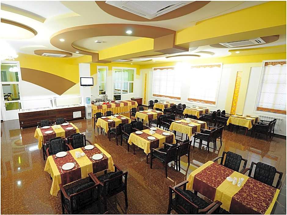 Golden Valley Hotel