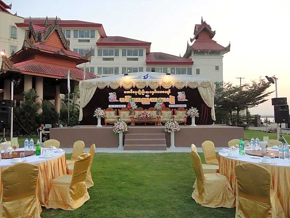 Mawlamyine Strand Hotel