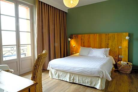 Junior King Suite with Sofa Bed - Non-Smoking