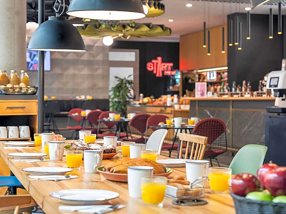 ibis Barcelona Pza Glories 22