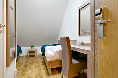 Budget Twin Room without Windows