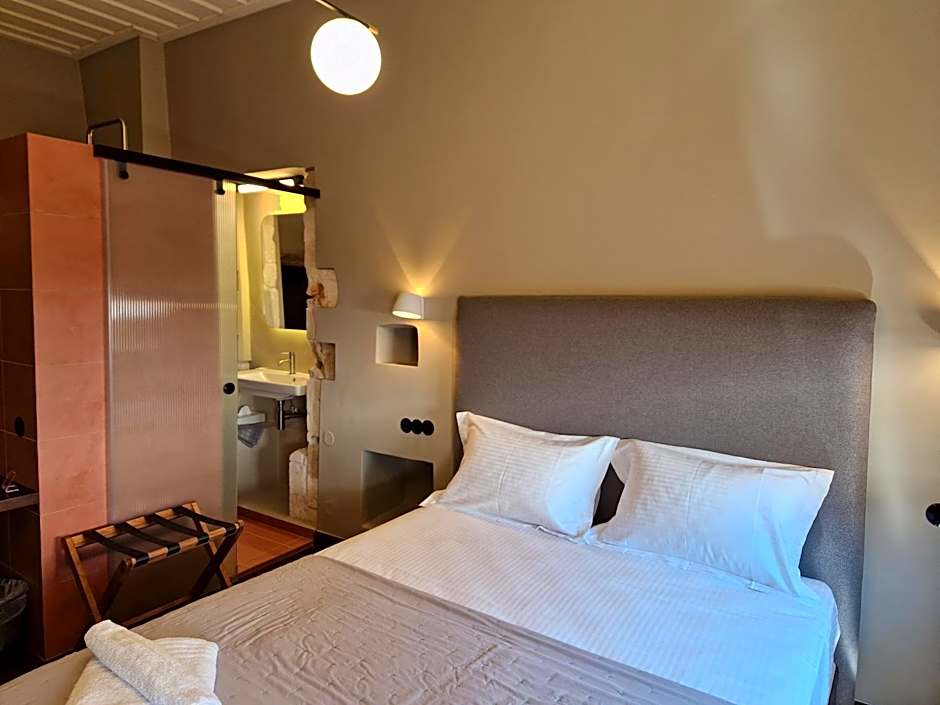 Mosaic Venetian Harbour Suites