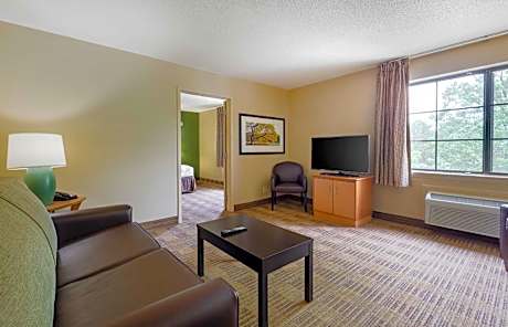 1 Bedroom Suite King Non-Smoking