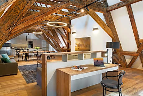 Presidential Apartment